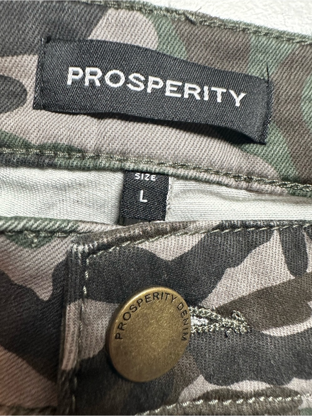 NWT Prosperity Denim Women’s Camo Denim Joggers Pants - Size L - Picture 4 of 10